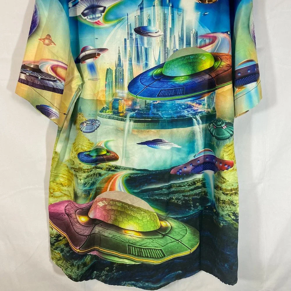 Alien Invasion Graphic Print Short Sleeve Button Down Shirt NWOT Women's Size L - Picture 8 of 12